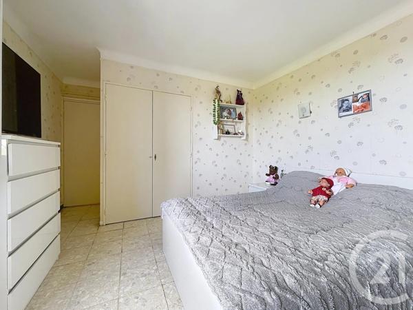Appartement F3 à vendre  3 pièces - 72,58 m 2   BAGNOLS SUR CEZE  - 30