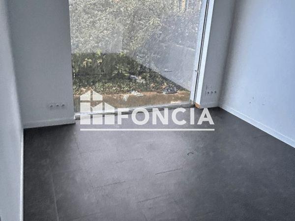 Location Local commercial 1 pièce 123.25 m² - 364 RUE DES FRERES THIBAULT Dammarie Les Lys 77190