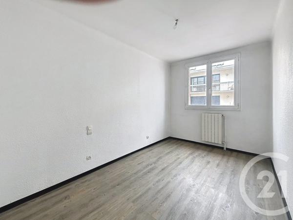 Appartement F5 à vendre  6 pièces - 144,80 m 2   BEZIERS  - 34
