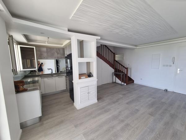 Gosier (97190) Superbe Duplex VUE MER à Petit Havre