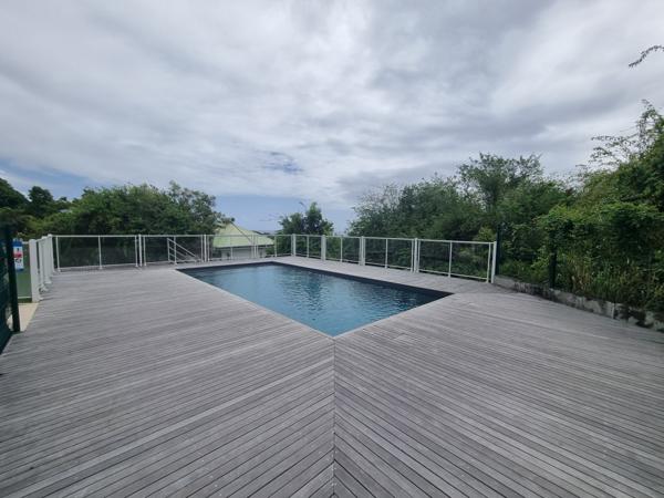 Gosier (97190) Superbe Duplex VUE MER à Petit Havre