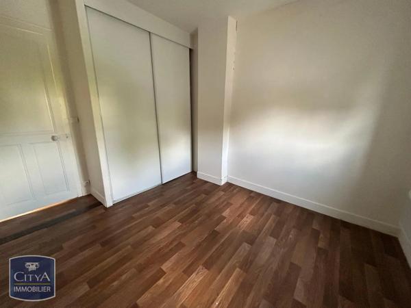 Appartement à louer 3 pièces 67.02m² Laval (53000)
