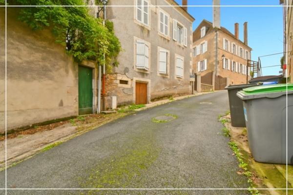 Propriete à vendre 10 pièces CHATEAUMEILLANT (18)