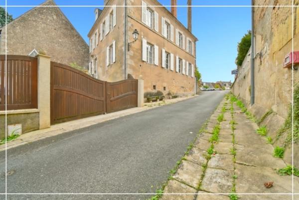 Propriete à vendre 10 pièces CHATEAUMEILLANT (18)