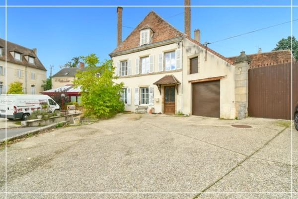Propriete à vendre 10 pièces CHATEAUMEILLANT (18)