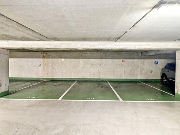 Parking - 12 m²