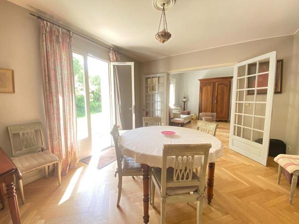 Belle maison de 4 ch sur magnifique jardin dans un quartier résidentiel d'Eysines, intra rocade 210 m2