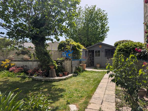 MAISON CHARENTAISE COURCON 278 M² HABITABLE JARDIN Courcon MAISON CHARENTAISE COURCON 278 M² HABITABLE JARDIN Courcon