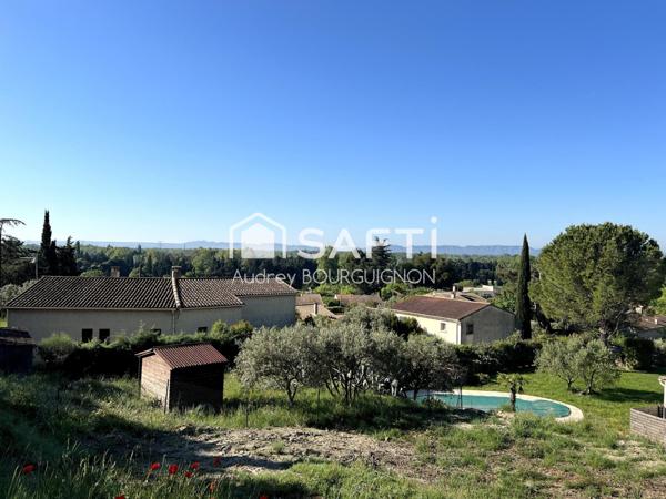 Terrain à bâtir avec vue exceptionnelle sur les Alpilles