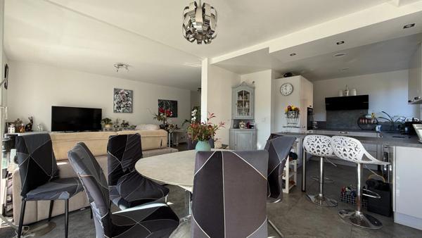 Appartement à vendre 2, 3 pièces FREJUS PLAGE (83)