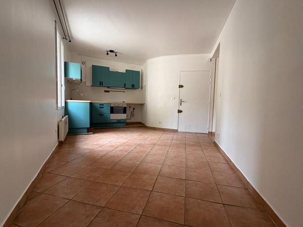 ? Charmant T3 de 52 m² au coeur du centre historique d'Éguilles avec cachet