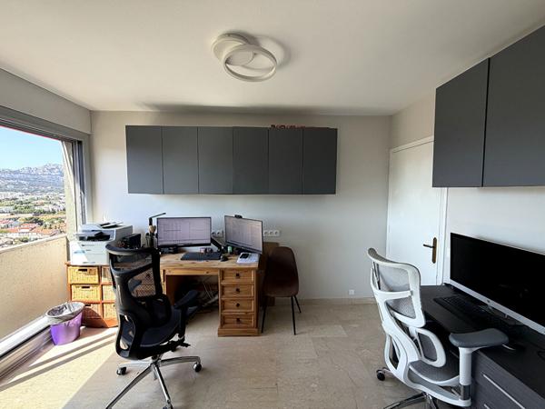 Appartement Marseille 5 pièce(s) 108 m2 VUE MER, TERRASSE