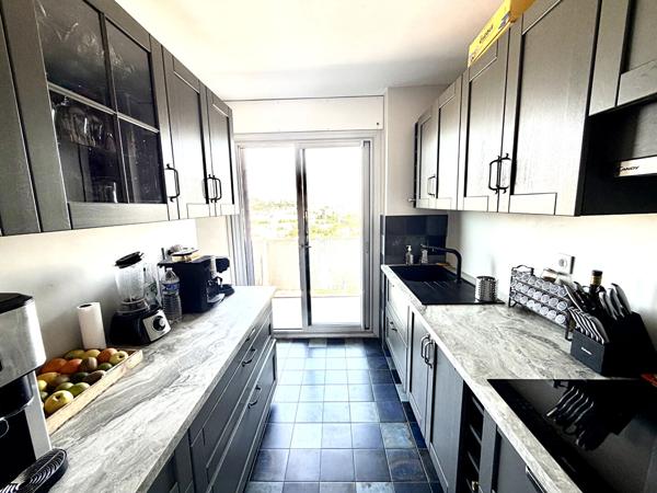 Appartement Marseille 5 pièce(s) 108 m2 VUE MER, TERRASSE