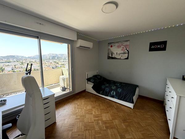 Appartement Marseille 5 pièce(s) 108 m2 VUE MER, TERRASSE