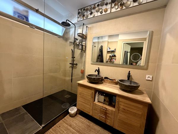 Appartement Marseille 5 pièce(s) 108 m2 VUE MER, TERRASSE