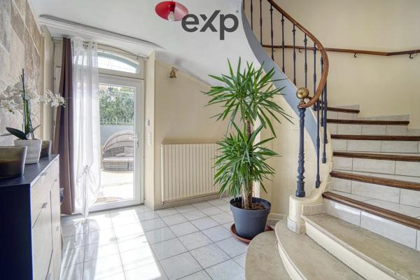 Rare à la vente : Hôtel Particulier Haussmannien rénové avec piscine et terrasse – Apt, Vaucluse