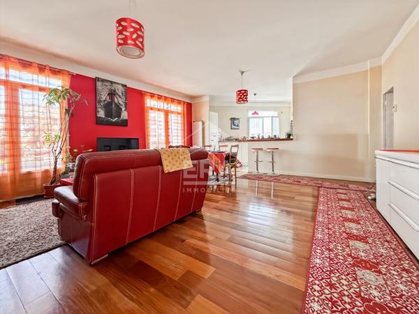 A VENDRE Appartement type 5 115m2 avec garage