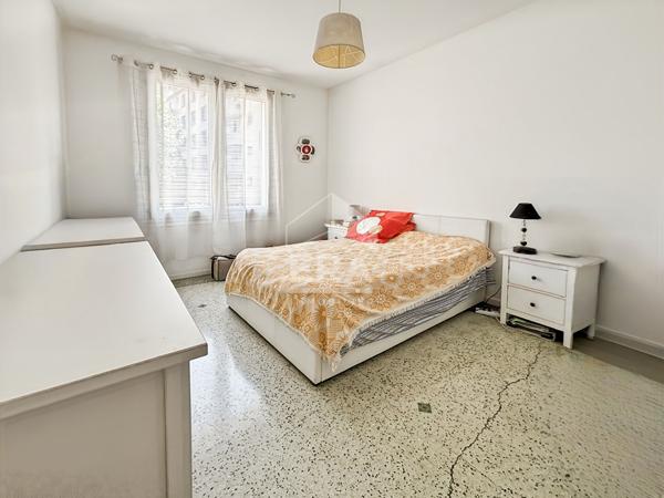 A VENDRE Appartement type 5 115m2 avec garage