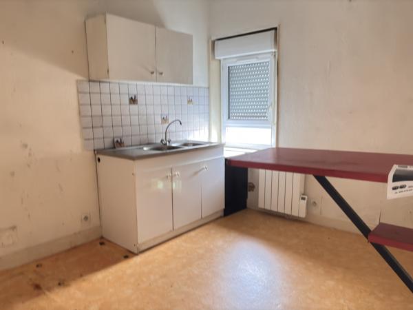 Châtel-Guyon appartement Studio à rénover Châtel-Guyon (63140)