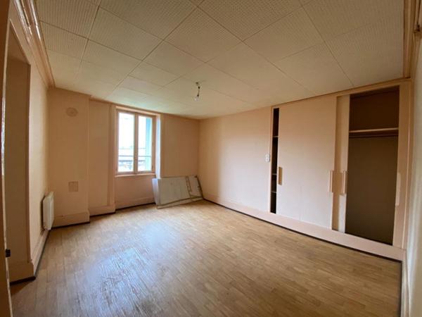 Maison 300 m²  - Jardin - Hangar - Fort potentiel investissement