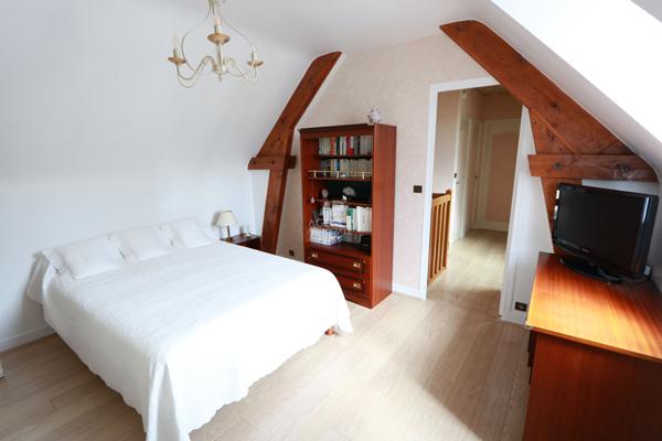 Maison Cergy 5 pièce(s) 131 m2 €459 800 ** - Référence 11249