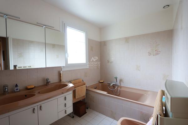Maison Cergy 5 pièce(s) 131 m2 €459 800 ** - Référence 11249
