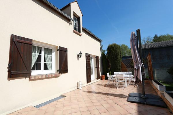 Maison Cergy 5 pièce(s) 131 m2 €459 800 ** - Référence 11249