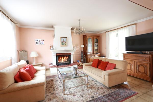 Maison Cergy 5 pièce(s) 131 m2 €459 800 ** - Référence 11249