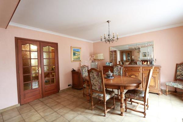 Maison Cergy 5 pièce(s) 131 m2 €459 800 ** - Référence 11249