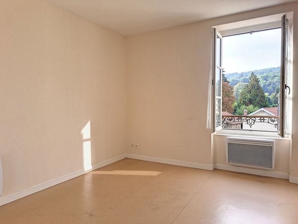 Studio Cremieu centre 27,5 m² lumineux