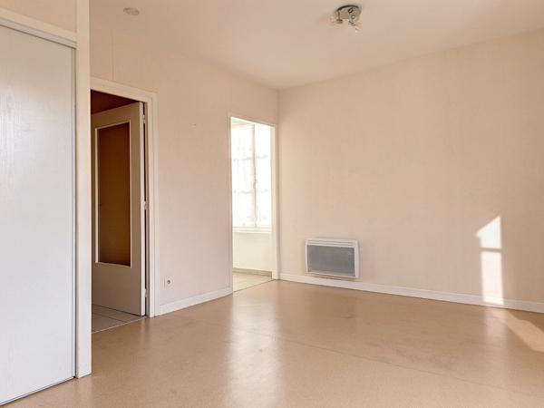 Studio Cremieu centre 27,5 m² lumineux