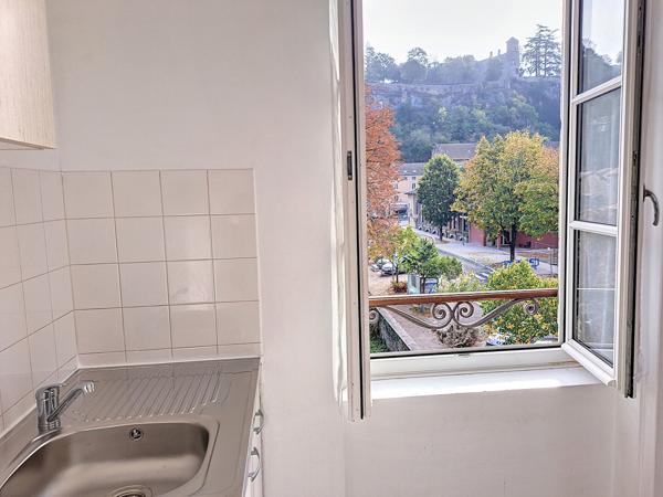 Studio Cremieu centre 27,5 m² lumineux
