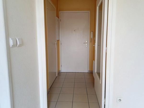 Studio Cremieu centre 27,5 m² lumineux