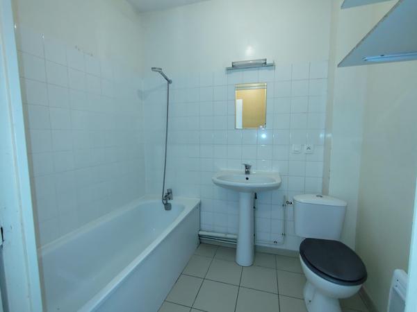 Studio Cremieu centre 27,5 m² lumineux