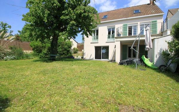 Maison à vendre    7 pièces • 180,85 m2 Osny
