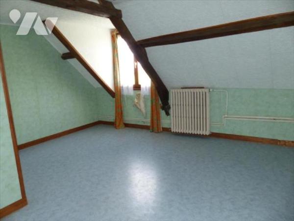 CONTEST, en campagne, maison d'habitation en pierres.Maison, d'habitation comprenant : Rez de c...