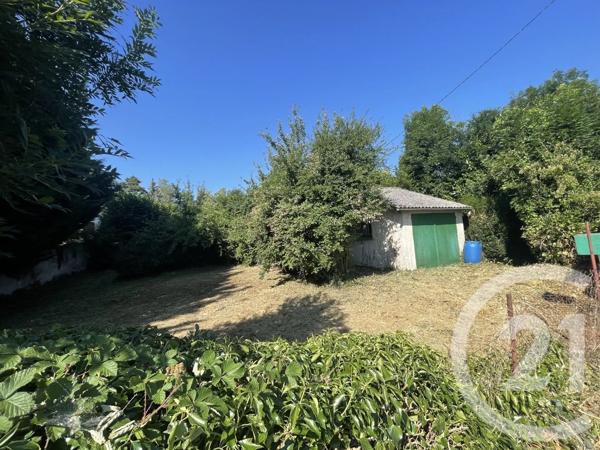 Terrain à vendre  714 m 2   CEYRAT  - 63