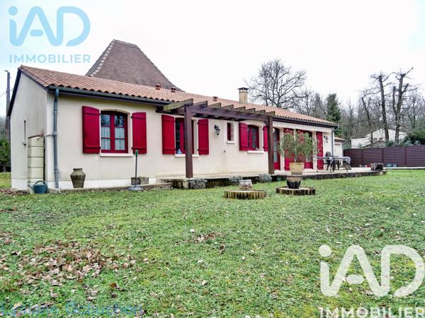 Maison à vendre 6 pièces 122 m² Sainte-Croix-de-Mareuil