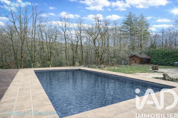 Maison à vendre 6 pièces 122 m² Sainte-Croix-de-Mareuil