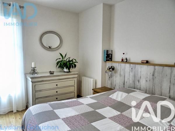 Maison à vendre 6 pièces 122 m² Sainte-Croix-de-Mareuil