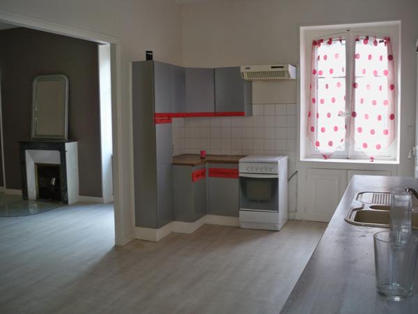 Combronde Immeuble à rénover Combronde (63460)