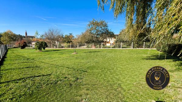 Cintegabelle Terrain constructible de 850 m² avec vue dégagée et proximité des commodités