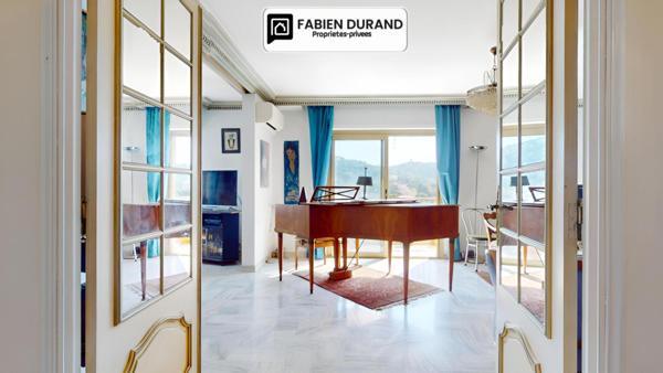 Superbe 4 pièces dernier étage vue panoramique sur tout Cannes avec garage