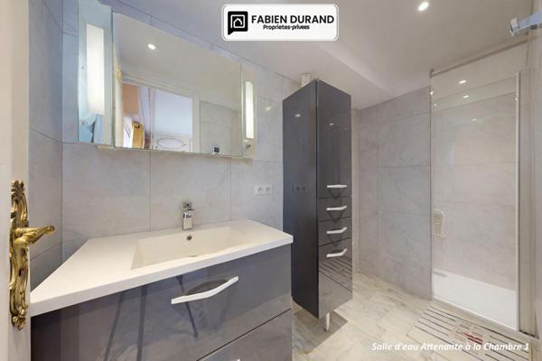 Superbe 4 pièces dernier étage vue panoramique sur tout Cannes avec garage