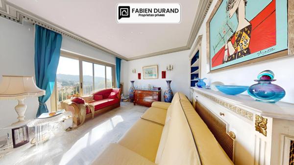 Superbe 4 pièces dernier étage vue panoramique sur tout Cannes avec garage