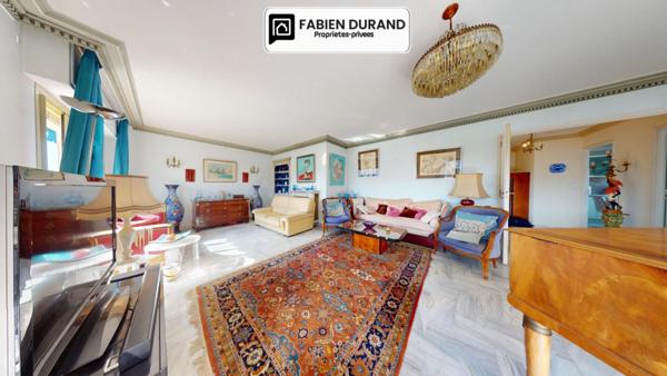 Superbe 4 pièces dernier étage vue panoramique sur tout Cannes avec garage