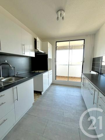 Appartement T3 à vendre  3 pièces - 72,03 m 2   VAULX EN VELIN  - 69