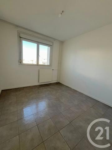 Appartement T3 à vendre  3 pièces - 72,03 m 2   VAULX EN VELIN  - 69