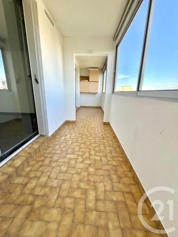Appartement T3 à vendre  3 pièces - 72,03 m 2   VAULX EN VELIN  - 69