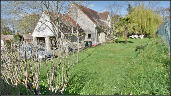 QUARTIER RESIDENTIEL - VILLA D ARCHITECTE - 153 M² HABITABLE